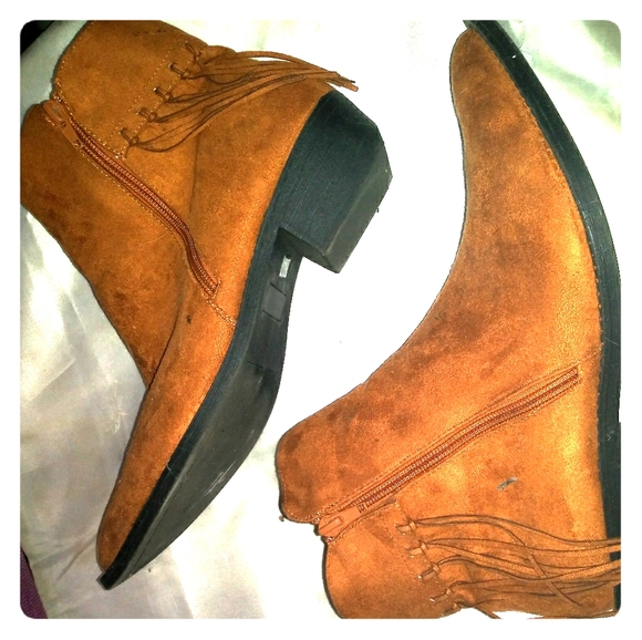 Boots - Picture 1 of 2